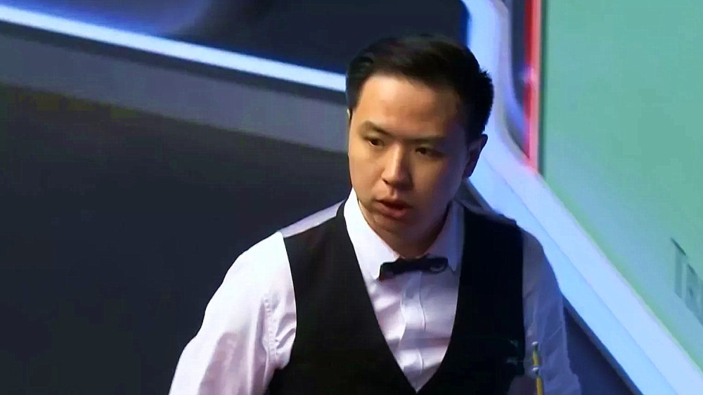 皇马1分钟2球反超！维尼修斯一条龙破门，巴尔韦德抢断助攻